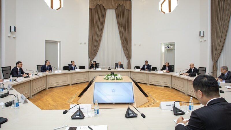 Azərbaycanla Çin arasında enerji layihələri müzakirə olundu