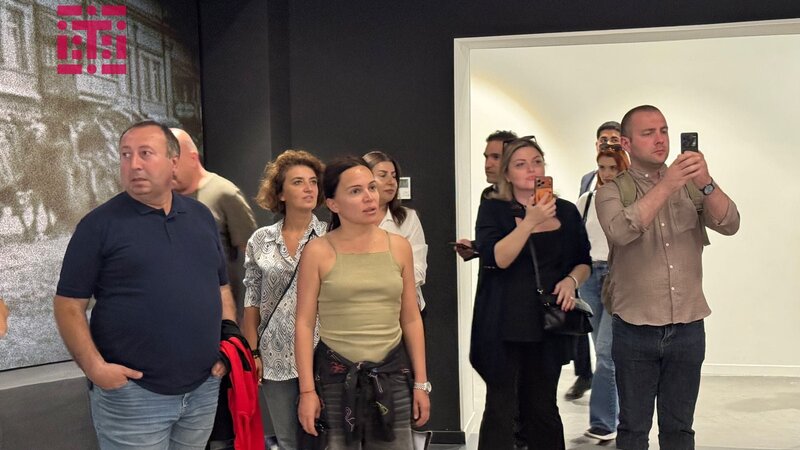 Gürcüstandanın bir qrup jurnalist və bloqeri Gəncə şəhərinə səfər edib -  FOTO 