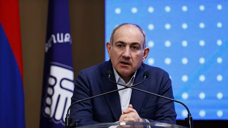 Paşinyan ləğv edilmiş separatçı ordunun generalları ilə bağlı əmr verdi