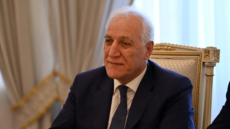 Ermənistan Prezidenti: Azərbaycanla sərhədlər açılmalıdır