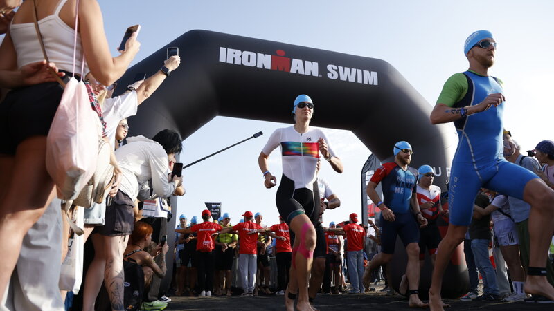 Bakıda "ALUFAR IRONMAN 70.3 Baku" beynəlxalq triatlon yarışı start götürüb