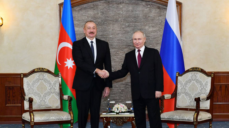 Vladimir Putin İlham Əliyevə zəng etdi
