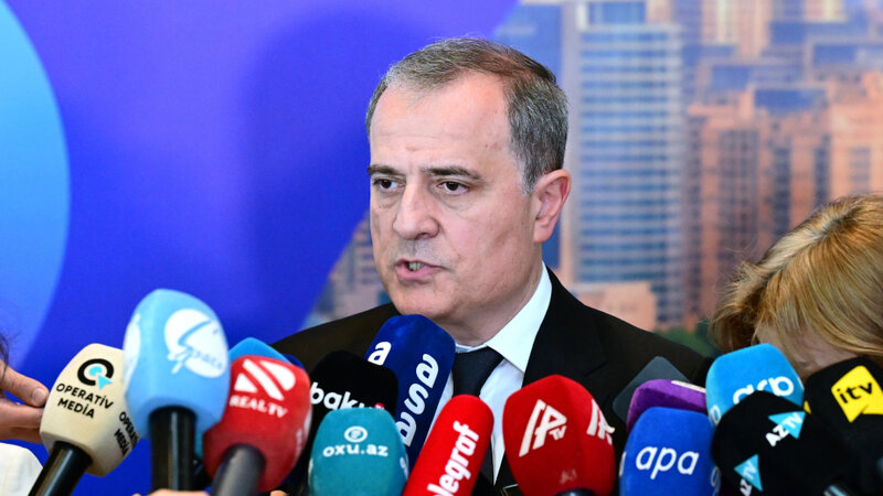 Ceyhun Bayramov: Sülh prosesinin başa çatdırılması üçün Ermənistanın atmalı olduğu addımı gözləyirik