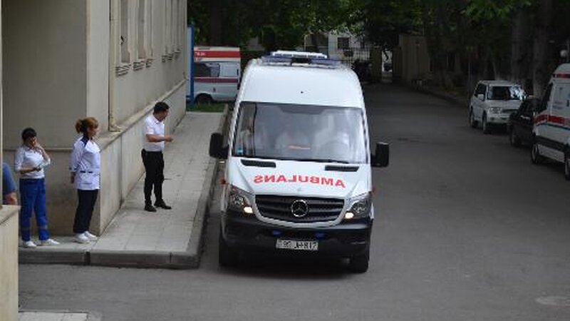 Mingəçevirdə iki avtomobil toqquşdu: Bacılar xəsarət aldı