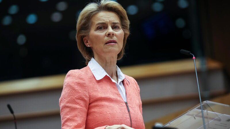 Fransada fon der Leyen Kiyevə 6,1 milyard avro ayırması tənqid edildi