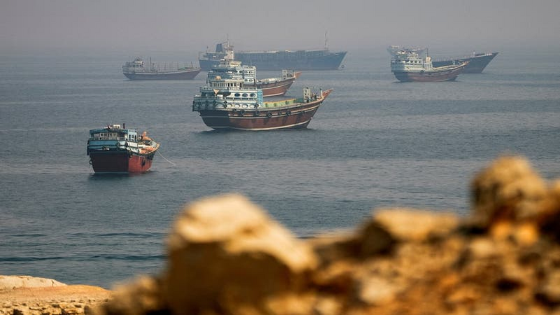 Oman: Hörmüz boğazı qısamüddətli açılacaq