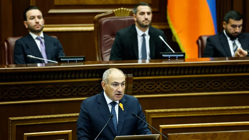 Paşinyan qondarma rejimlə bağlı mübahisələrə nöqtə qoydu: Dövlət daxilində dövlət olmayacaq