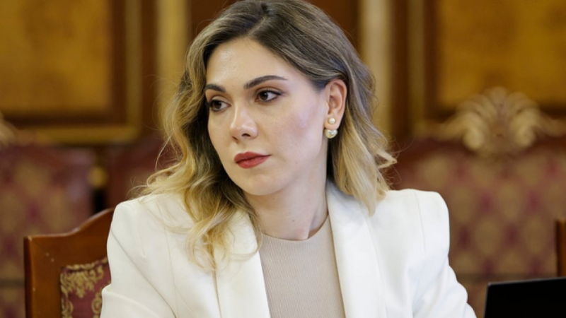 Ermənistanın yeni Konstitusiyasının mətninin dərc olunacağı tarix açıqlandı