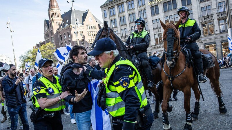 Amsterdamda İsrailə dəstək aksiyasında qarşıdurma yaşanıb - FOTO