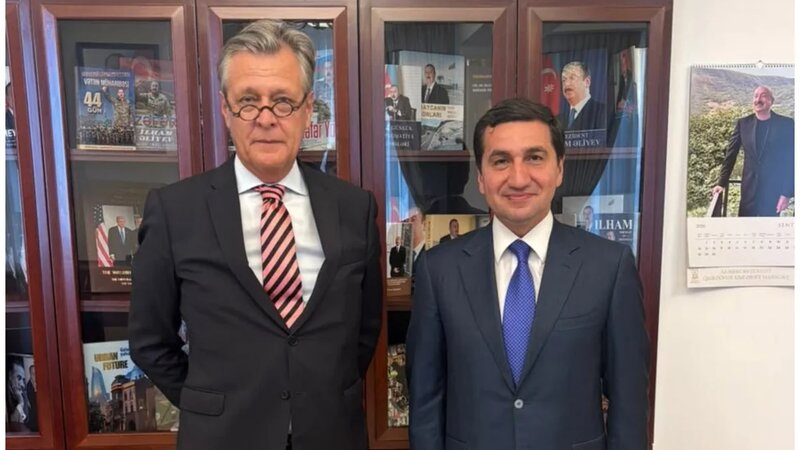 Hikmət Hacıyev və Almaniya səfiri ikitərəfli əməkdaşlığın perspektivlərini müzakirə etdilər
