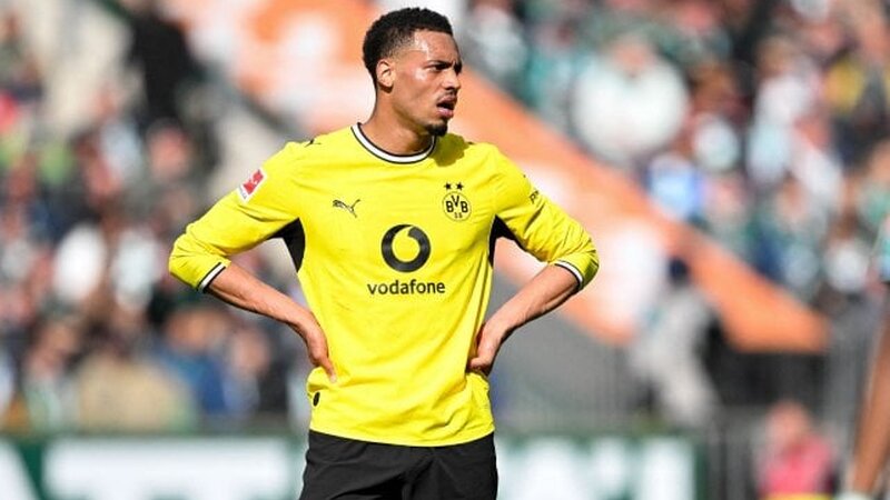 “Borussiya Dortmund”un futbolçusuna Premyer Liqadan 2 təklif