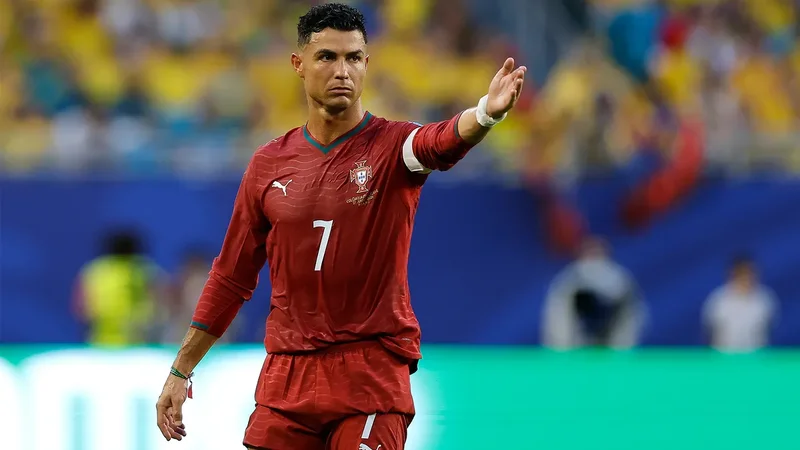 41 yaşlı Ronaldu Millətlər Liqası oyunlarına dəvət aldı