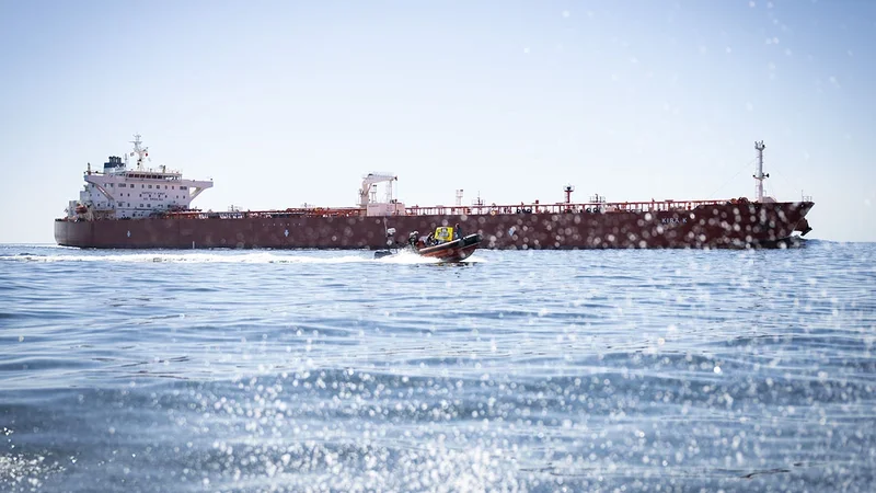 KİV: Supertanker çatışmazlığı neft daşımalarını bahalaşdırıb