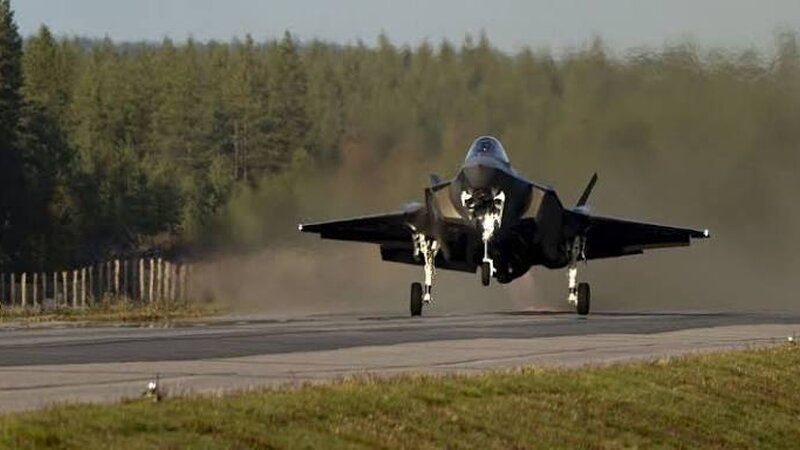 Finlandiyanın F-35 qırıcısı Azor adalarında sıradan çıxıb