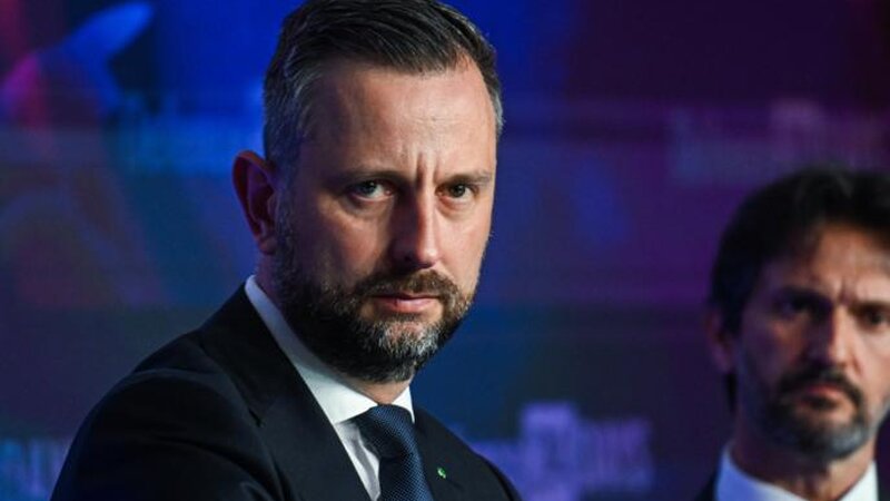Pentaqon Polşanın müdafiə nazirinin səfərini təxirə salıb