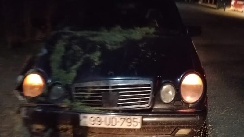 Cəlilabadda “Mercedes” at arabası ilə toqquşdu - Üç nəfər yaralandı