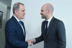Ceyhun Bayramov Fransanın XİN rəhbəri ilə görüşdü
