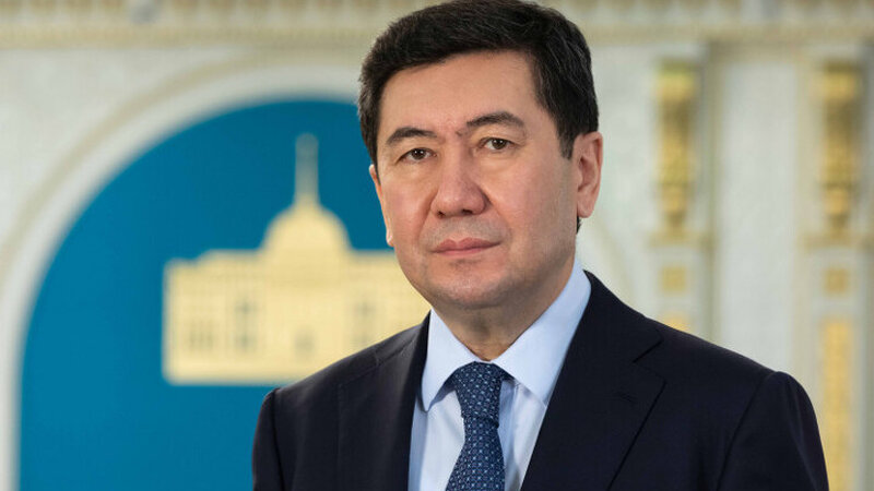 Yerlan Koşanov Qazaxıstan Xalq Şurasının sədri seçilib