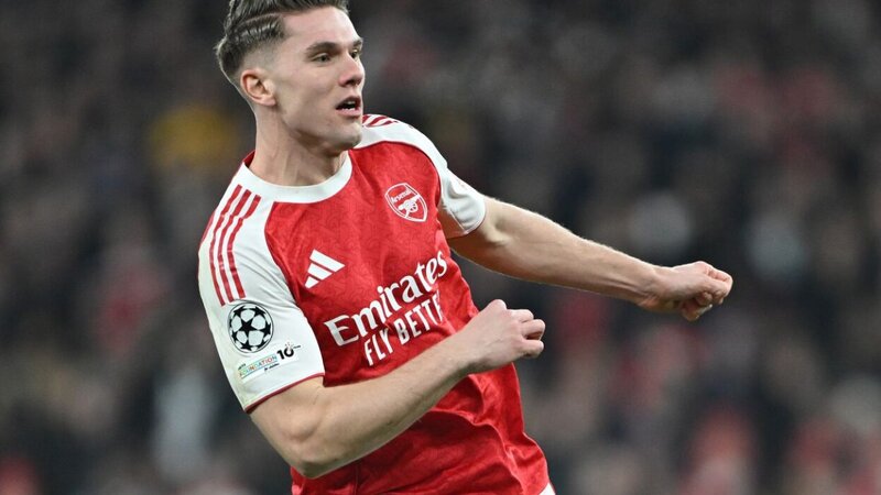 Qyökereş “Arsenal”dan ayrılmaq istəyir