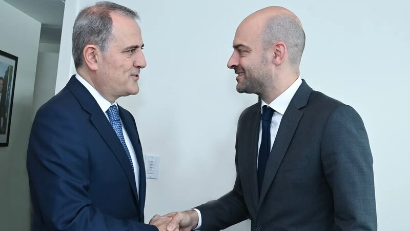 Ceyhun Bayramov Fransanın XİN rəhbəri ilə görüşdü