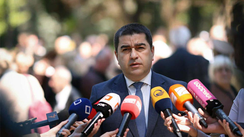 Papuaşvili: Avropa İttifaqı Gürcüstanla münasibətləri ana söyüşü ilə bərpa etmək istəyir