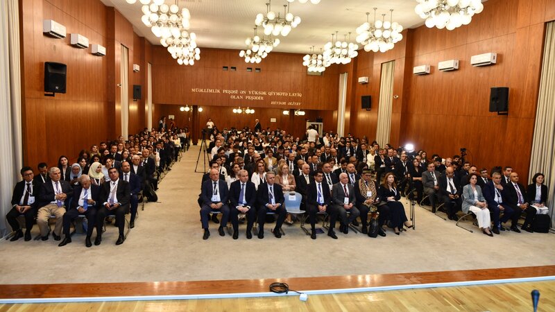 ADNSU-da “UI GreenMetric Dayanıqlı Universitetlərin Reytinqi: 2026-cı il üzrə nəticələr və mükafatlandırma mərasimi”nə start verilib