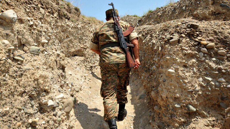 Ermənistanda hərbçi partlayış nəticəsində öldü