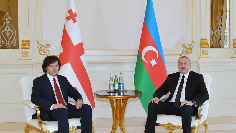 İlham Əliyev İrakli Kobaxidzeni ad günü münasibətilə təbrik etdi