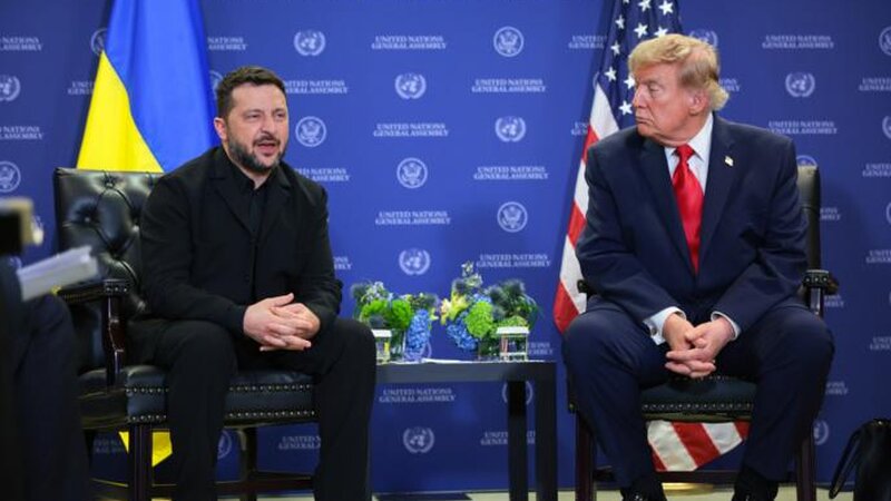 Tramp Zelenskini Putinlə görüşmək üçün Moskvaya getməyə çağırdı