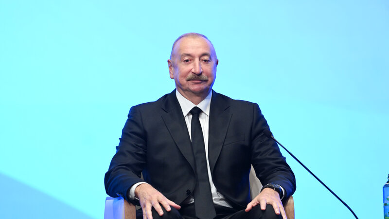 Prezidentin sosial media hesablarında II Azərbaycan Beynəlxalq İnvestisiya Forumunda iştirakı barədə video paylaşıldı