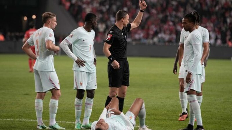 Mbappe Fransa millisinin oyununda zədələnib