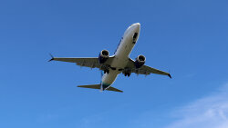 KİV: "Boeing 737 MAX" təyyarələrində proqram təminatı problemi aşkarlanıb