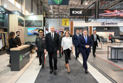 İlham Əliyev “ADEX 2026” və “Securex Caspian” sərgiləri ilə tanış oldu -