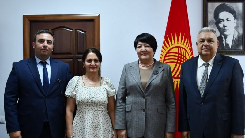 Qırğızıstan məktəblərində Azərbaycan dili tədris olunacaq