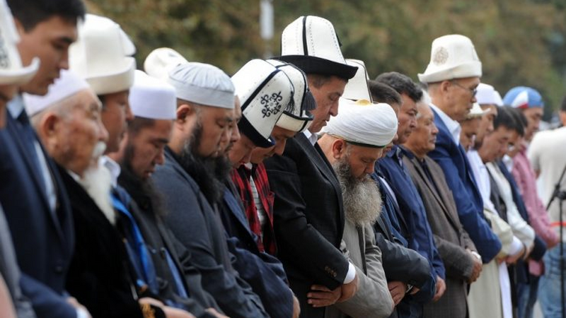Qırğızıstanda dini mövzularda yazan bloqerlərdən müvafiq vəsiqə almaq tələb olunur
