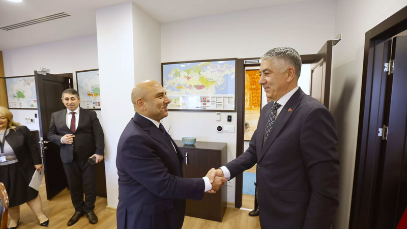 Türkiyə xarici işlər nazirinin müavini Rəşad Aslanovu qəbul edib