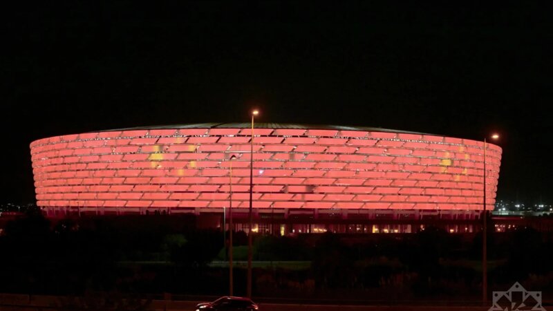 Bakı Olimpiya Stadionu Çin bayrağının rəngləri ilə işıqlandırıldı