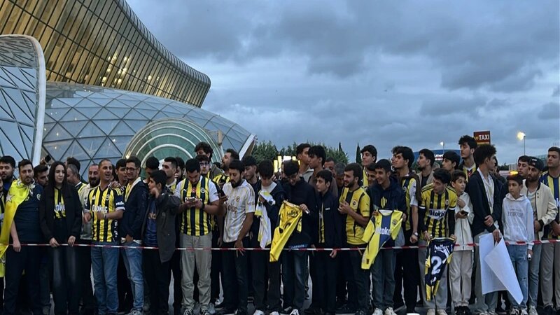 "Fənərbağça" yoldaşlıq oyunu üçün Bakıya gəldi