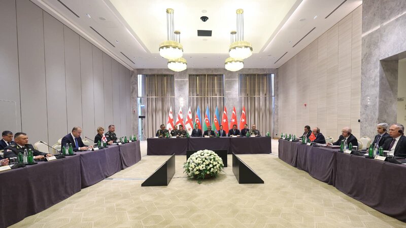 Şuşada Azərbaycan, Türkiyə və Gürcüstan müdafiə nazirlərinin üçtərəfli görüşü keçirildi