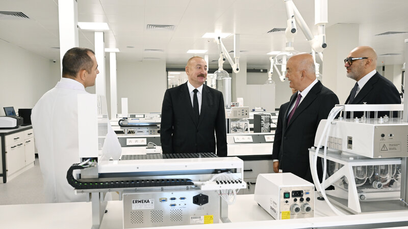 İlham Əliyev Pirallahı Sənaye Parkında dərman istehsalı müəssisəsinin açılışında iştirak etdi