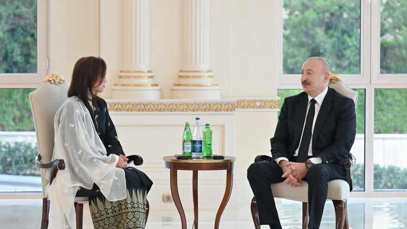 İlham Əliyev Malayziyanın Azərbaycanda yeni təyin olunmuş səfirini qəbul etdi