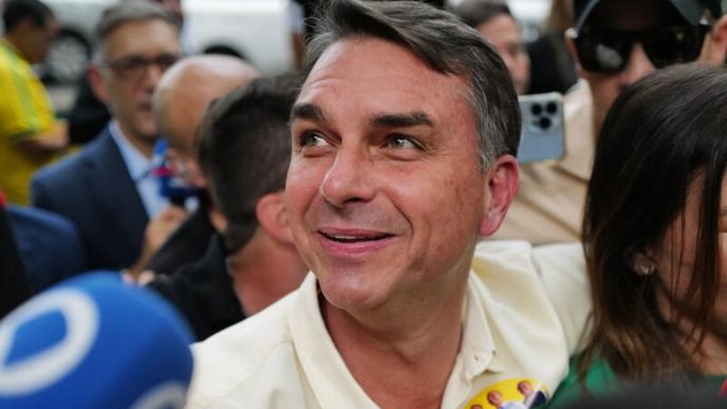 Braziliyada prezident seçkilərində Bolsonaro ilkin nəticələrə görə öndədir