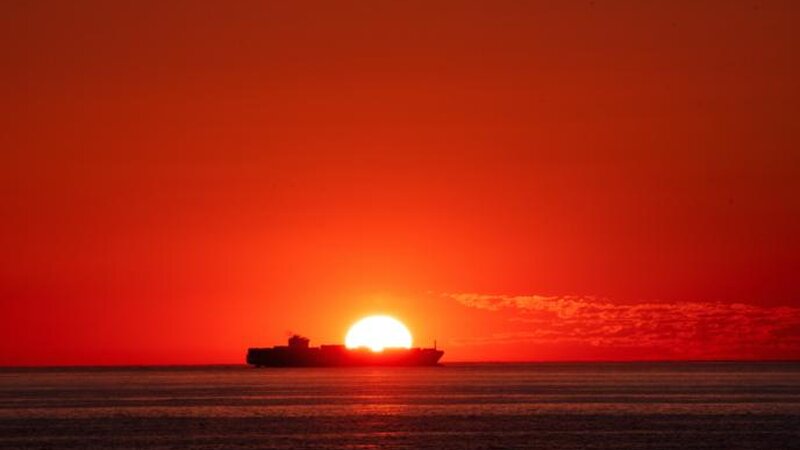 Yəmən sahillərində tanker atəşə tutulub