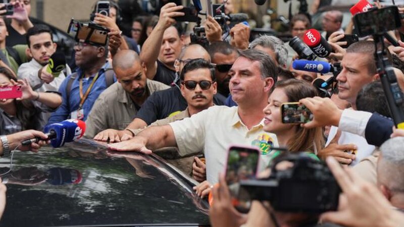Braziliyada Bolsonaro mütləq səs çoxluğunu itirdi, prezident seçkiləri ikinci tura qaldı - YENİLƏNDİ