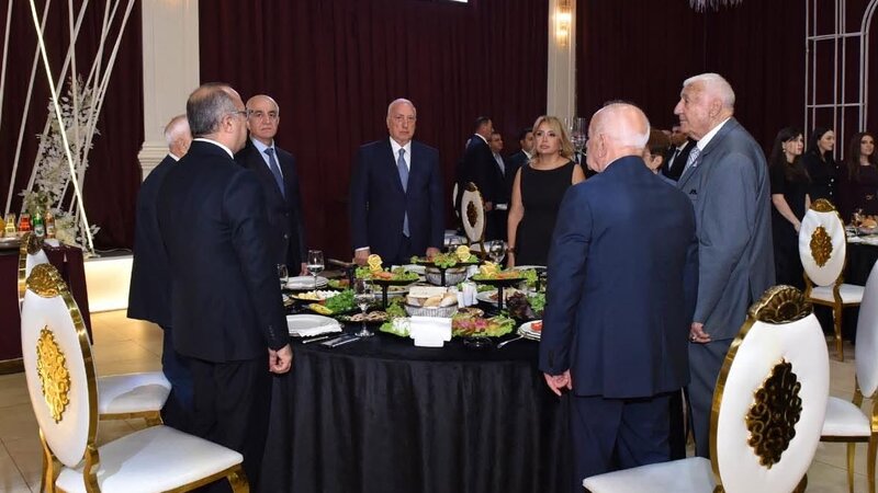 Sumqayıtda Beynəlxalq Müəllimlər Günü qeyd olunub