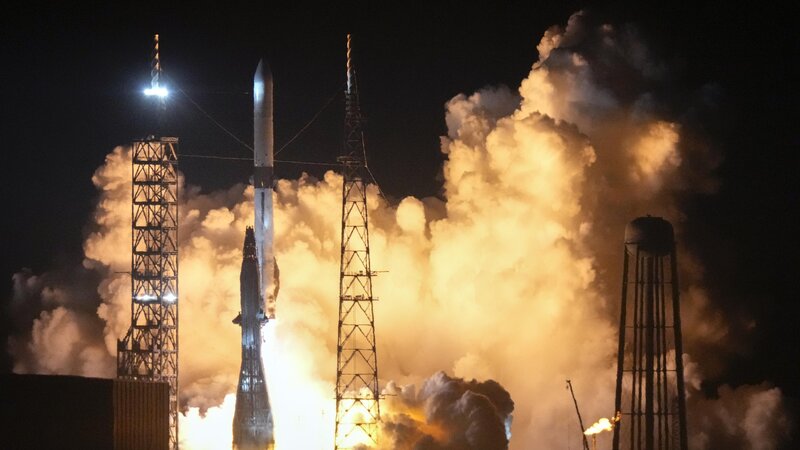 Bezos dekabrda nəhəng raketi yenidən kosmosa göndərəcək
