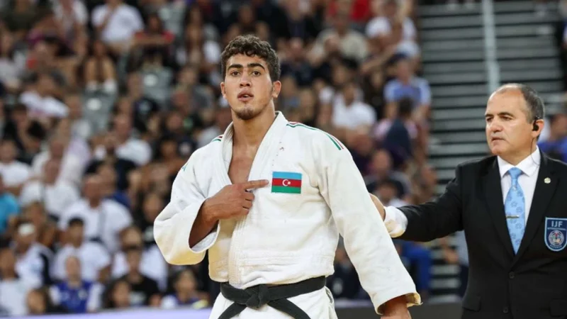 Süleyman Şükürov dünya çempionatına qələbə ilə başladı