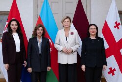 Nərminə Mustafayeva Latviya XİN rəhbəri ilə görüşdü
