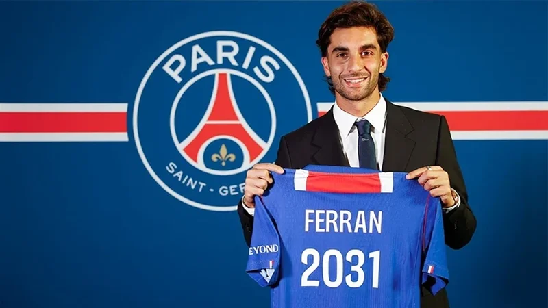 Torres Fransada ayın ən yaxşı futbolçusu seçildi