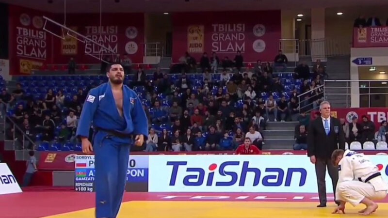 Camal Qamzatxanov dünya çempionatına 1/8 finala çıxdı - YENİLƏNDİ